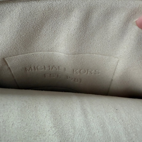 MICHAEL KORS Padded Tablet iPad Sleeve Cover in Orange Neoprene 8" x 10" - Picture 5 of 7